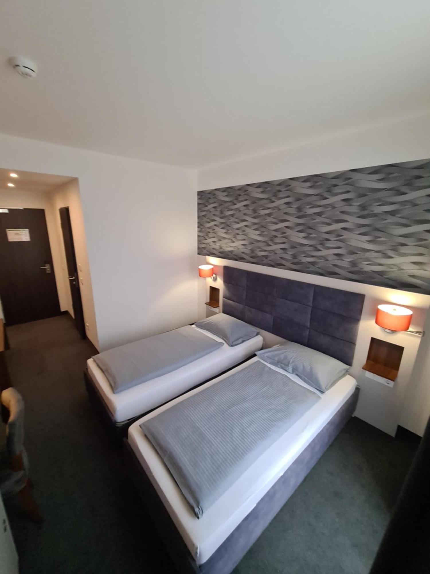 Hotel Starton Am Ingolstadt Village Quarto foto