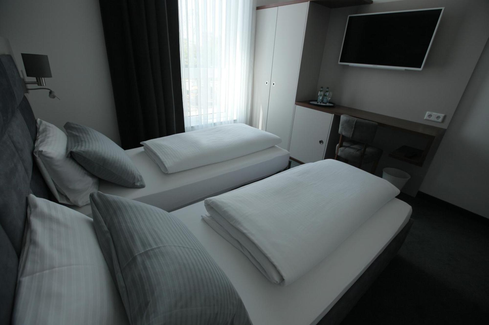 Hotel Starton Am Ingolstadt Village Quarto foto